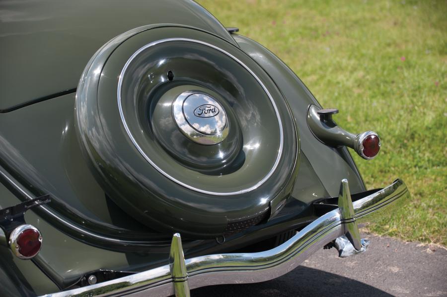  Ford DeLuxe 3-Window Coupe 1936 года  (фото 9 из 21)